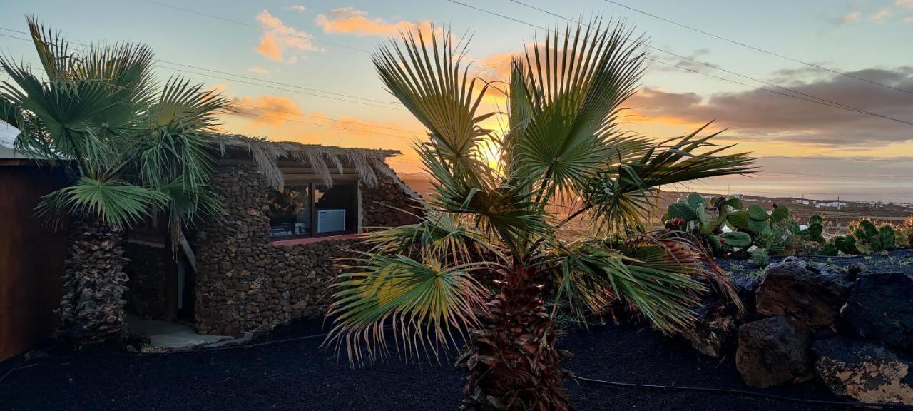 Gemuetliche Holzjurte La Asomada Lanzarote Lägenhet Tías Exteriör bild